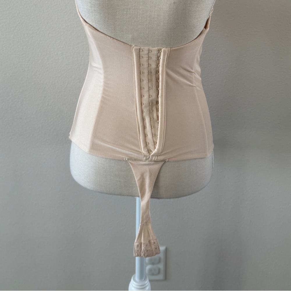 EUC Felina strapless thong bodysuit , wore ONCE, size 34 DD - Picture 3 of 11